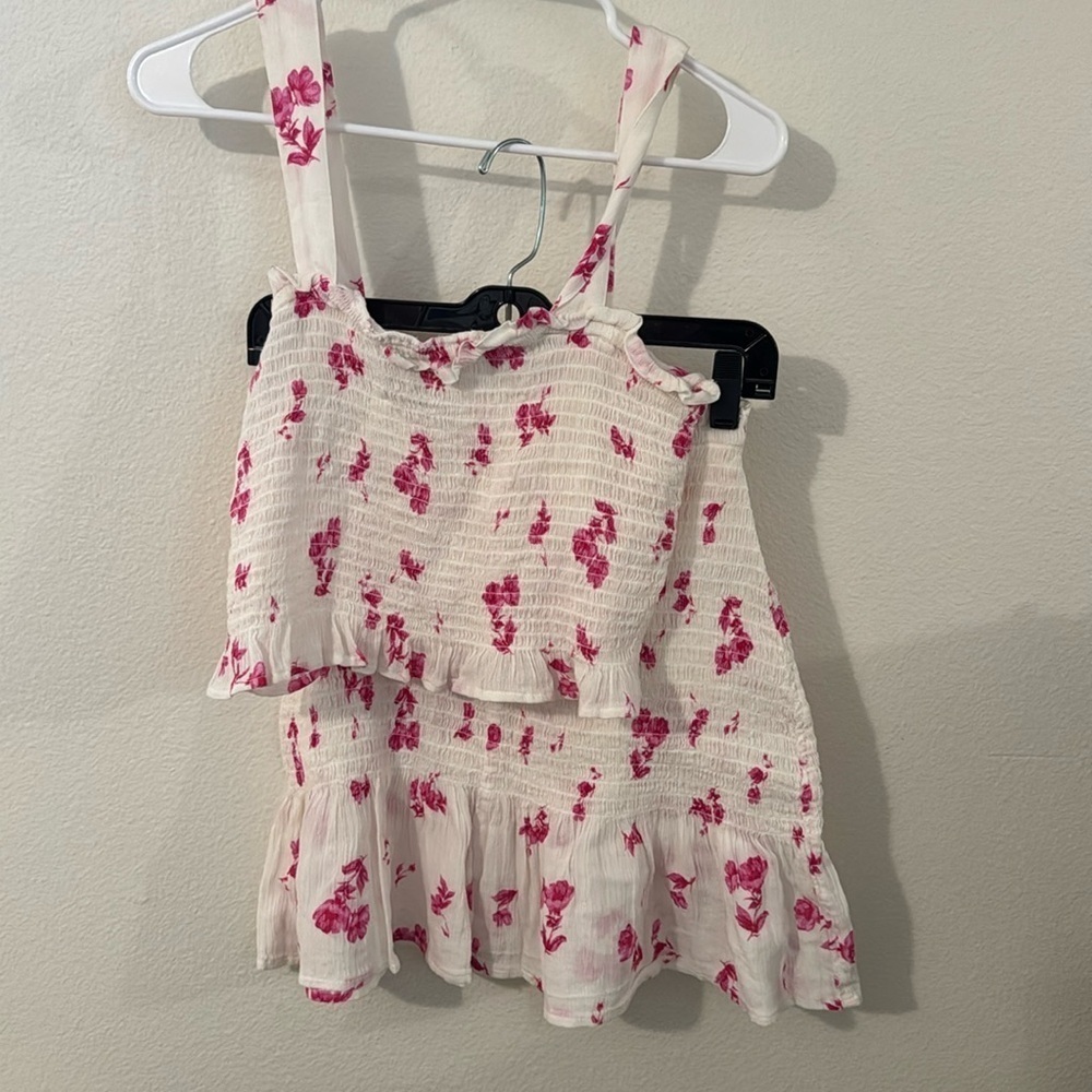 BP Two piece smoked set. Beautiful pink color. Tank cropped & Skirt, size S